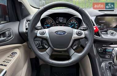 Внедорожник / Кроссовер Ford Escape 2014 в 