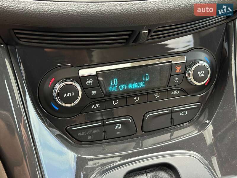 Внедорожник / Кроссовер Ford Escape 2014 в Хмельницком