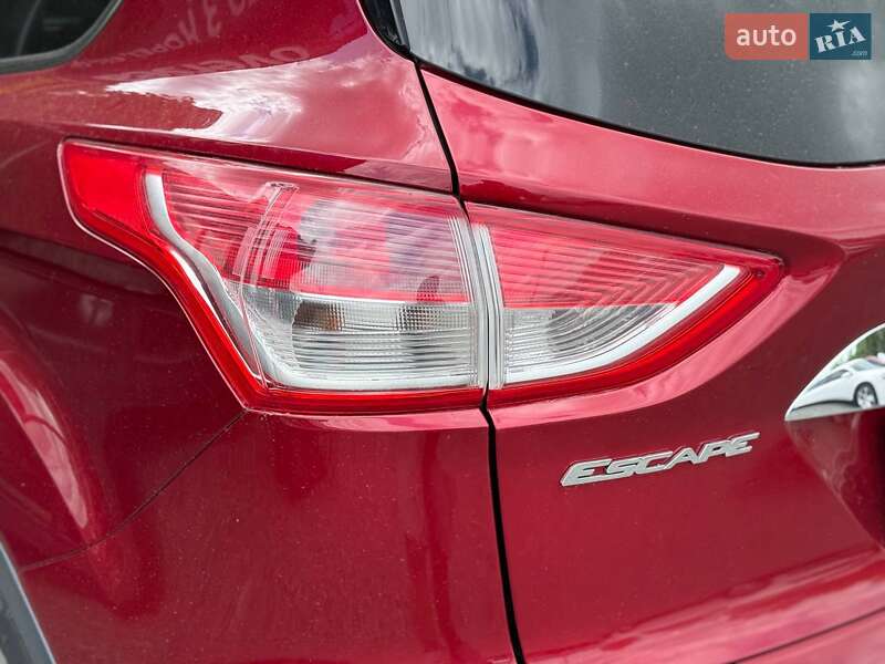 Внедорожник / Кроссовер Ford Escape 2014 в Хмельницком