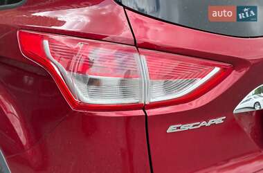 Внедорожник / Кроссовер Ford Escape 2014 в 