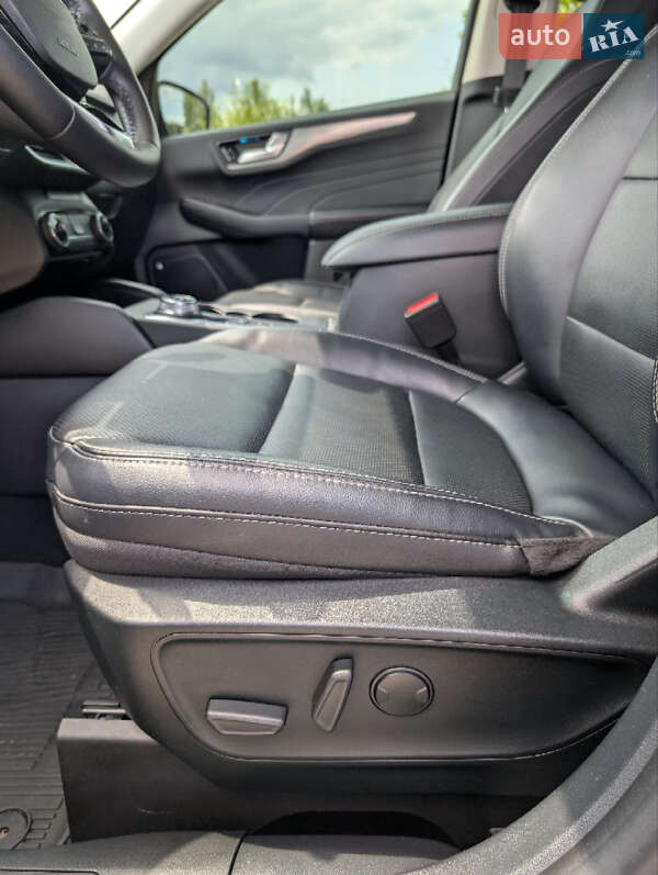 Внедорожник / Кроссовер Ford Escape 2022 в Броварах