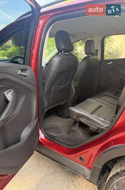 Внедорожник / Кроссовер Ford Escape 2019 в 