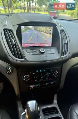 Внедорожник / Кроссовер Ford Escape 2019 в 