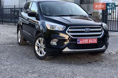 Внедорожник / Кроссовер Ford Escape 2016 в 