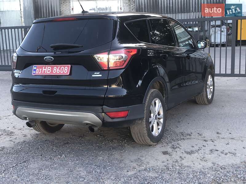 Внедорожник / Кроссовер Ford Escape 2016 в Львове