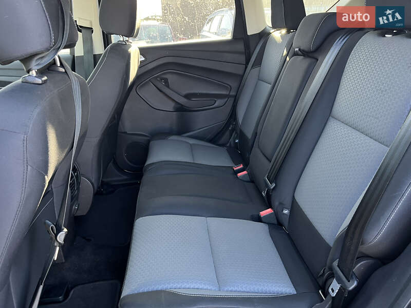 Внедорожник / Кроссовер Ford Escape 2016 в Львове