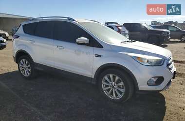 Внедорожник / Кроссовер Ford Escape 2017 в 