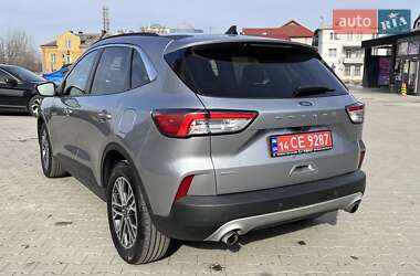 Внедорожник / Кроссовер Ford Escape 2021 в 