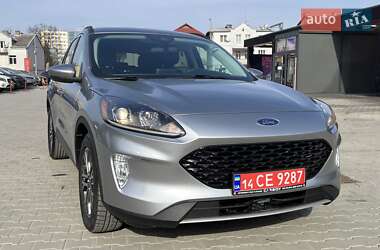 Внедорожник / Кроссовер Ford Escape 2021 в 