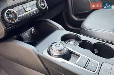 Внедорожник / Кроссовер Ford Escape 2021 в 