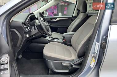 Внедорожник / Кроссовер Ford Escape 2022 в 