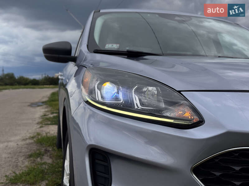 Позашляховик / Кросовер Ford Escape 2021 в Полтаві