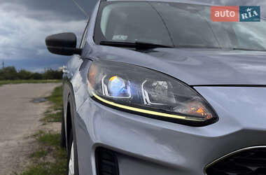 Внедорожник / Кроссовер Ford Escape 2021 в 