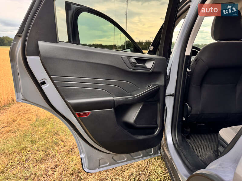 Позашляховик / Кросовер Ford Escape 2021 в Полтаві