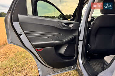 Внедорожник / Кроссовер Ford Escape 2021 в 