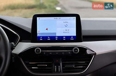 Внедорожник / Кроссовер Ford Escape 2021 в 