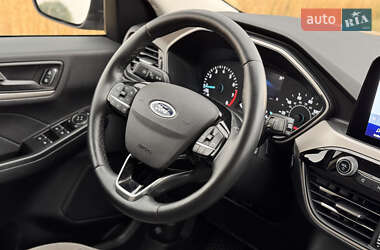 Внедорожник / Кроссовер Ford Escape 2021 в 