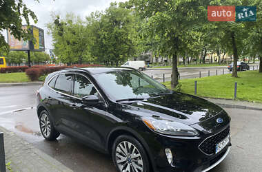 Внедорожник / Кроссовер Ford Escape 2020 в 