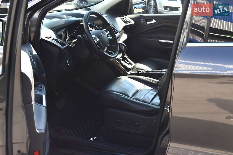 Внедорожник / Кроссовер Ford Escape 2015 в Житомире