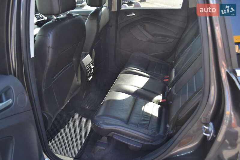 Внедорожник / Кроссовер Ford Escape 2015 в Житомире