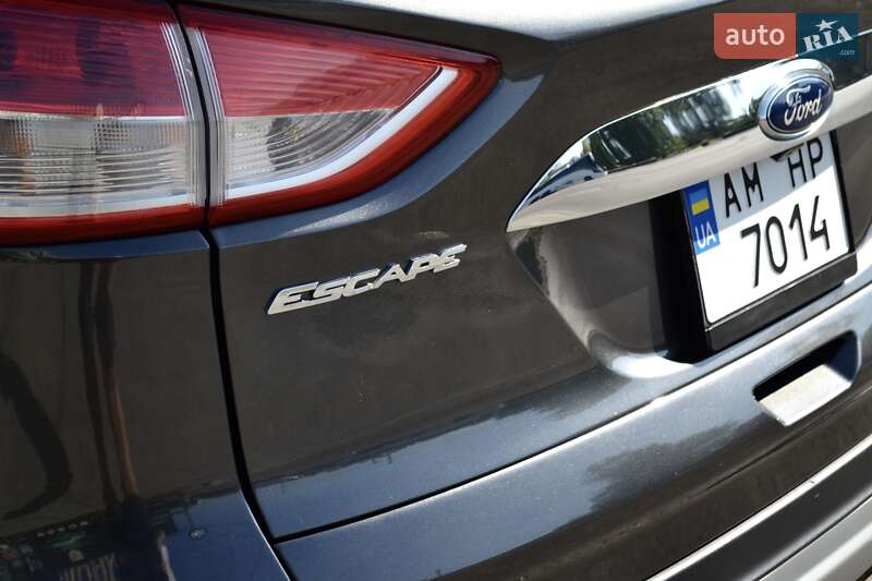 Внедорожник / Кроссовер Ford Escape 2015 в Житомире