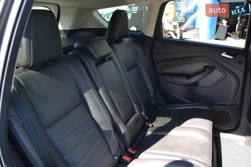Внедорожник / Кроссовер Ford Escape 2015 в Житомире