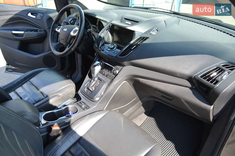 Внедорожник / Кроссовер Ford Escape 2015 в Житомире