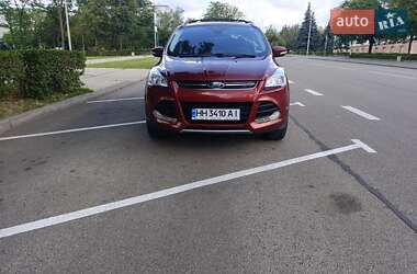Внедорожник / Кроссовер Ford Escape 2015 в 