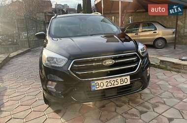 Внедорожник / Кроссовер Ford Escape 2018 в Тернополе