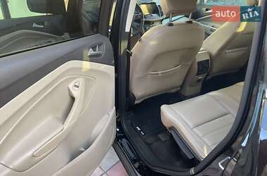 Внедорожник / Кроссовер Ford Escape 2018 в 