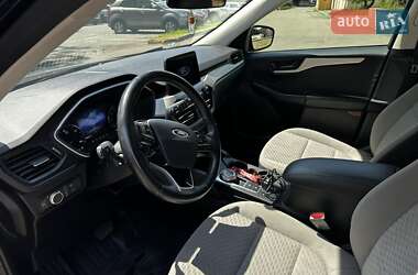 Внедорожник / Кроссовер Ford Escape 2022 в 