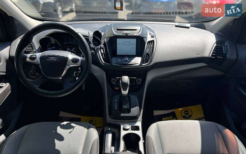 Внедорожник / Кроссовер Ford Escape 2015 в Ивано-Франковске