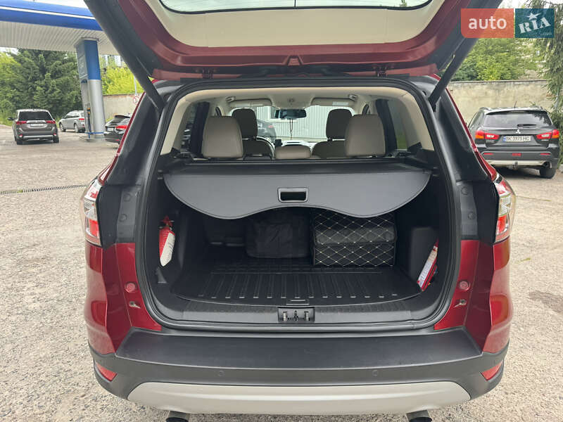 Внедорожник / Кроссовер Ford Escape 2018 в Львове