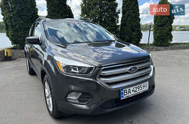 Внедорожник / Кроссовер Ford Escape 2017 в Кропивницком