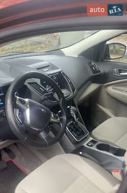 Внедорожник / Кроссовер Ford Escape 2013 в 