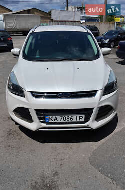 Внедорожник / Кроссовер Ford Escape 2015 в 