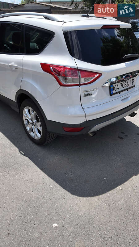 Внедорожник / Кроссовер Ford Escape 2015 в Киеве