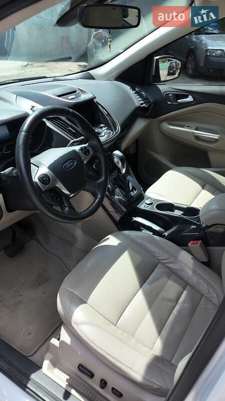 Внедорожник / Кроссовер Ford Escape 2015 в Киеве