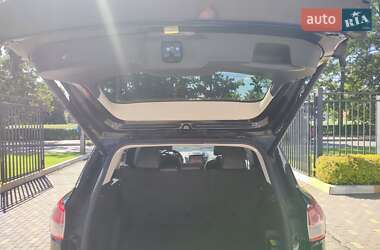Внедорожник / Кроссовер Ford Escape 2014 в 