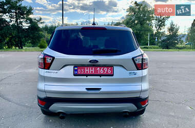 Внедорожник / Кроссовер Ford Escape 2018 в 