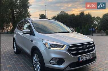 Внедорожник / Кроссовер Ford Escape 2017 в 