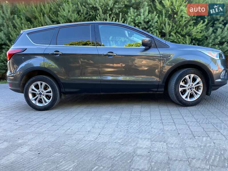 Внедорожник / Кроссовер Ford Escape 2019 в Луцке фото 8 Внедорожник / Кроссовер Ford Escape 2019 в Луцке