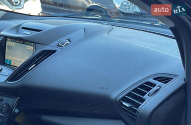 Внедорожник / Кроссовер Ford Escape 2017 в 