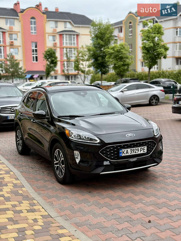 Внедорожник / Кроссовер Ford Escape 2021 в Киеве