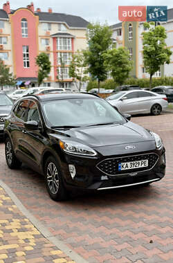 Внедорожник / Кроссовер Ford Escape 2021 в 