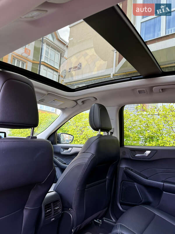 Внедорожник / Кроссовер Ford Escape 2021 в Киеве