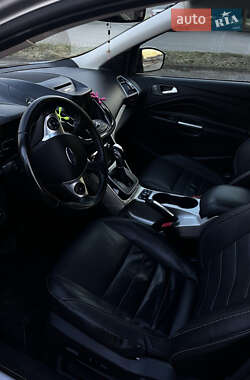 Внедорожник / Кроссовер Ford Escape 2013 в 