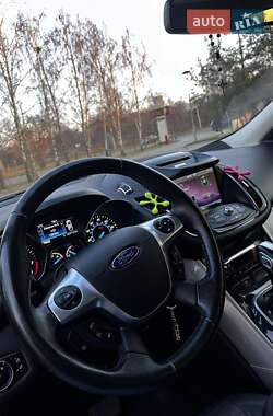 Внедорожник / Кроссовер Ford Escape 2013 в 
