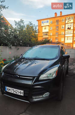 Внедорожник / Кроссовер Ford Escape 2014 в 
