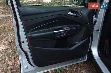 Внедорожник / Кроссовер Ford Escape 2019 в 